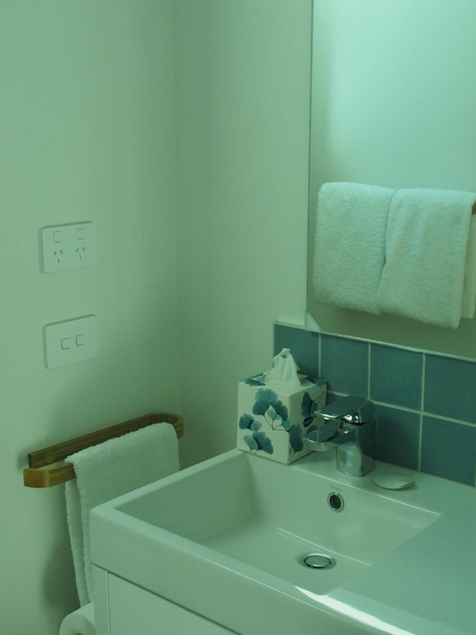 Boutique Tiny House - Te Anau Country Accommodation Buitenkant foto